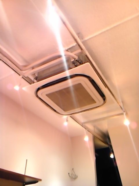 三菱重工　業務用エアコン　空調機修理工事　FDCXP1603H　東京都中央区日本橋　飲食店