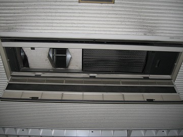 三菱電機 業務用エアコン修理　室内機分解洗浄工事　美容室店内設置